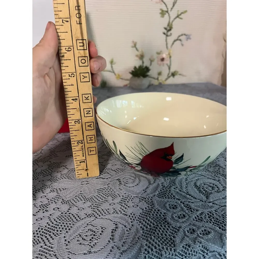 Lenox Winter Greetings Cardinal Bowl 7 in Ivory Gold Trim Holly Berry Christmas